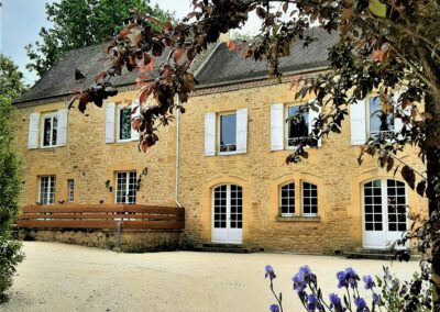 façade avant manoir sarlat petit meysset