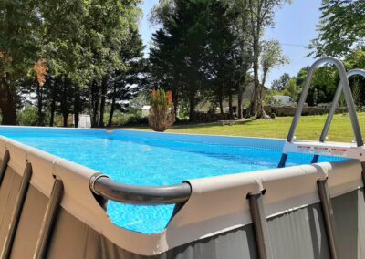 Piscine 7.32x3.66m et hauteur 1.32m